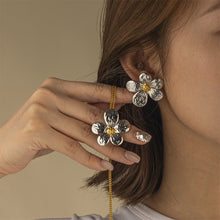 Cargar imagen en el visor de la galería, Aretes Flor
